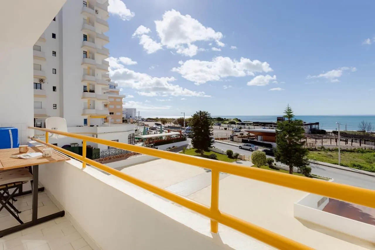 Max Crib - Seafront 2 Bedroom Apart With Ac And Private Parking In Armacao De Pera 0*,  Portugal