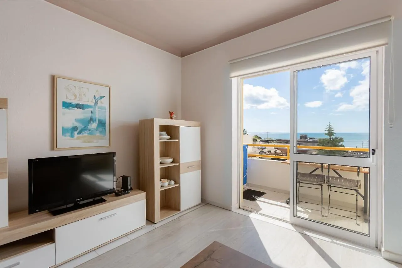 Max Crib - Seafront 2 Bedroom Apart With Ac And Private Parking In Armacao De Pera 0*,  Portugal