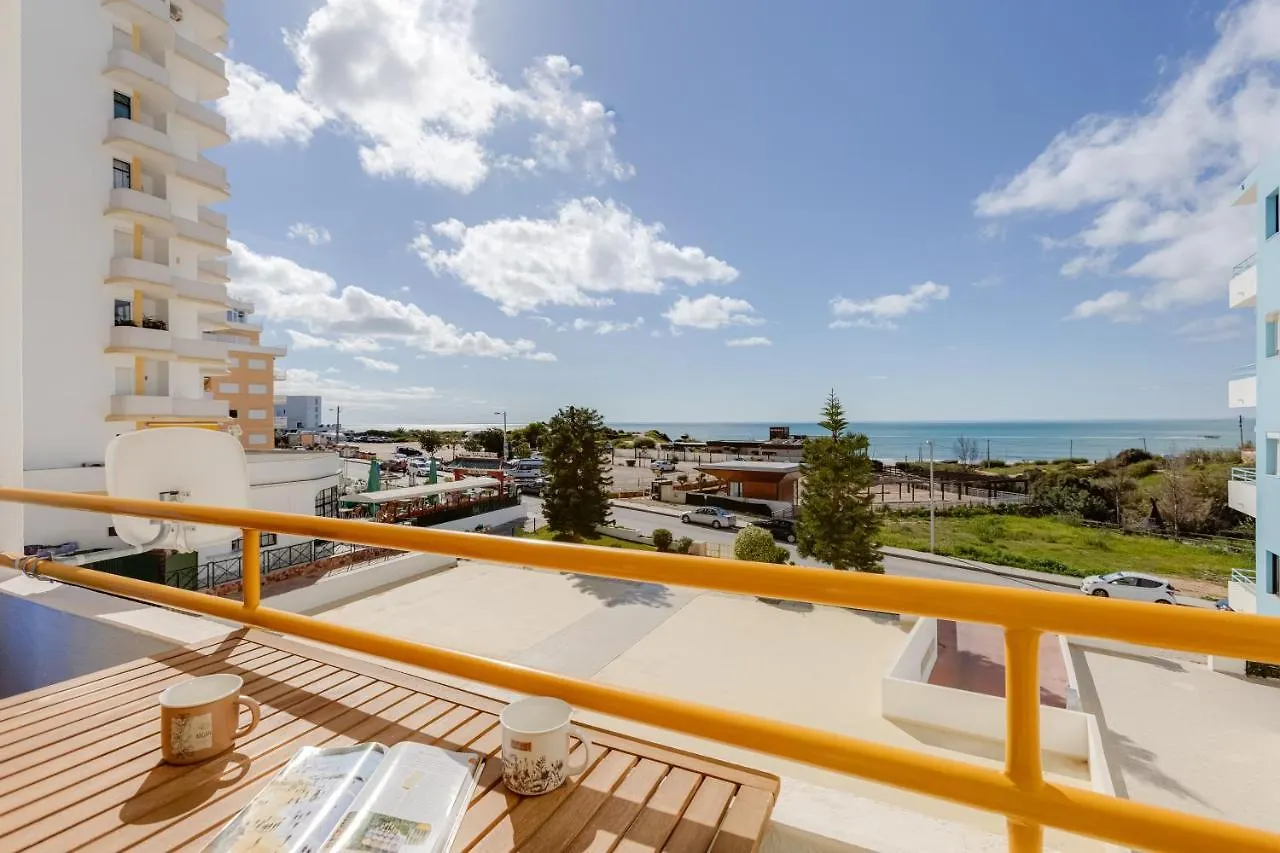 Apartment Max Crib - Seafront 2 Bedroom Apart With Ac And Private Parking In Armacao De Pera